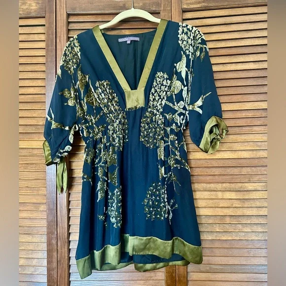 Hale Bob silk velvet burnout beaded babydoll top in black and olive green size M - Picture 3 of 11